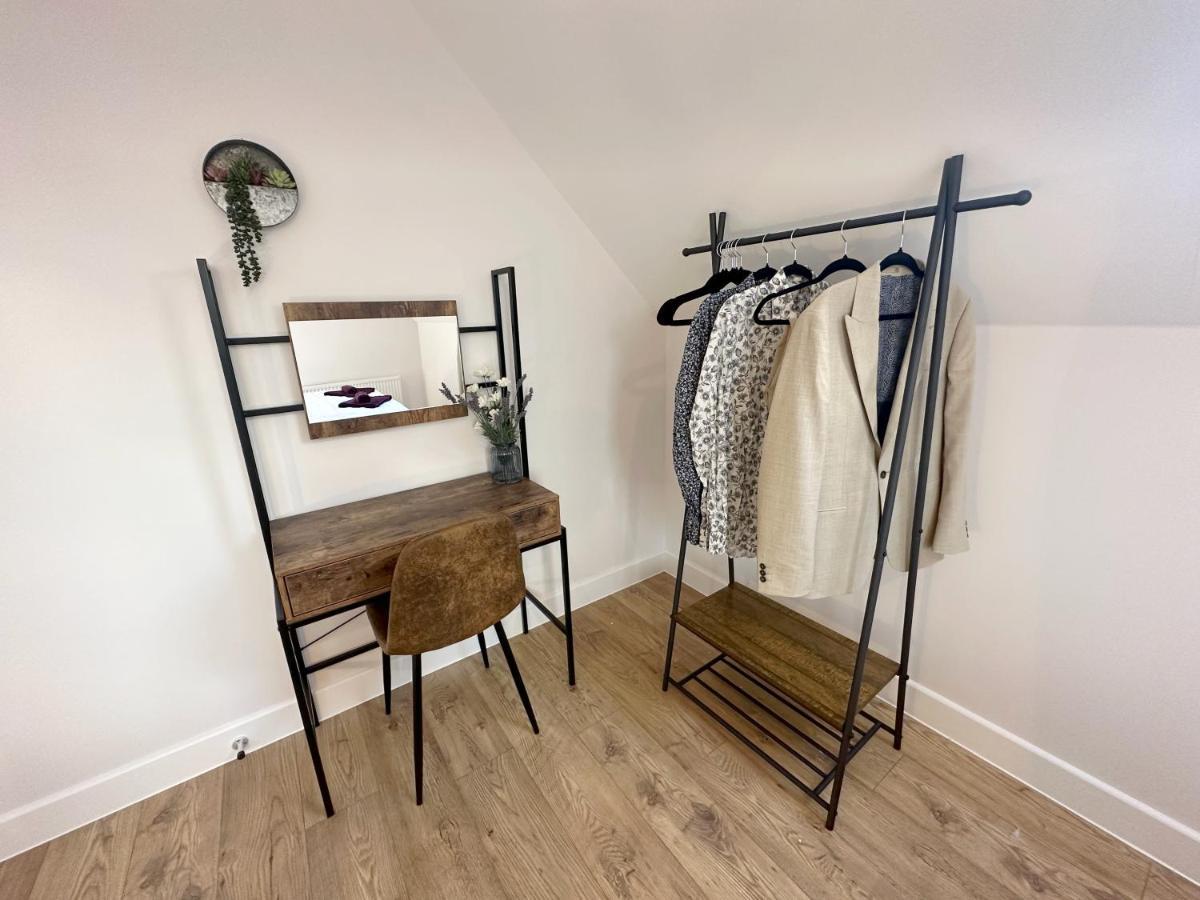 Stylish & Spacious Apartment ロイヤル・タンブリッジ・ウェルズ エクステリア 写真